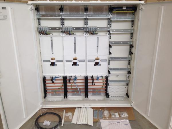 F-tronic Zählerschrank 3x 3.HZ Zählerfeld + 1x Verteilerfeld mit APZ, 4-feldrig